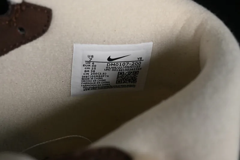 All categories Nk Air Force 1 Air Force series Nk Air Force 1 Mid Air Force mid-top Nk Air Force 1'07 Mid QS Brown Air Force One mid-top casual sneakers DM0107-200
